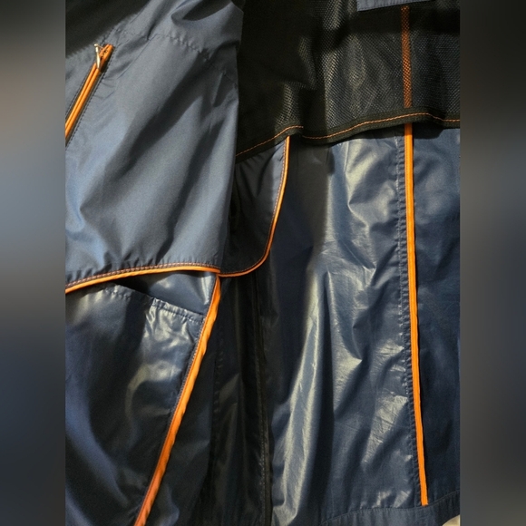 BUGATTI Lightweight Blue Waterproof Jacket. Size 46R - Picture 8 of 16